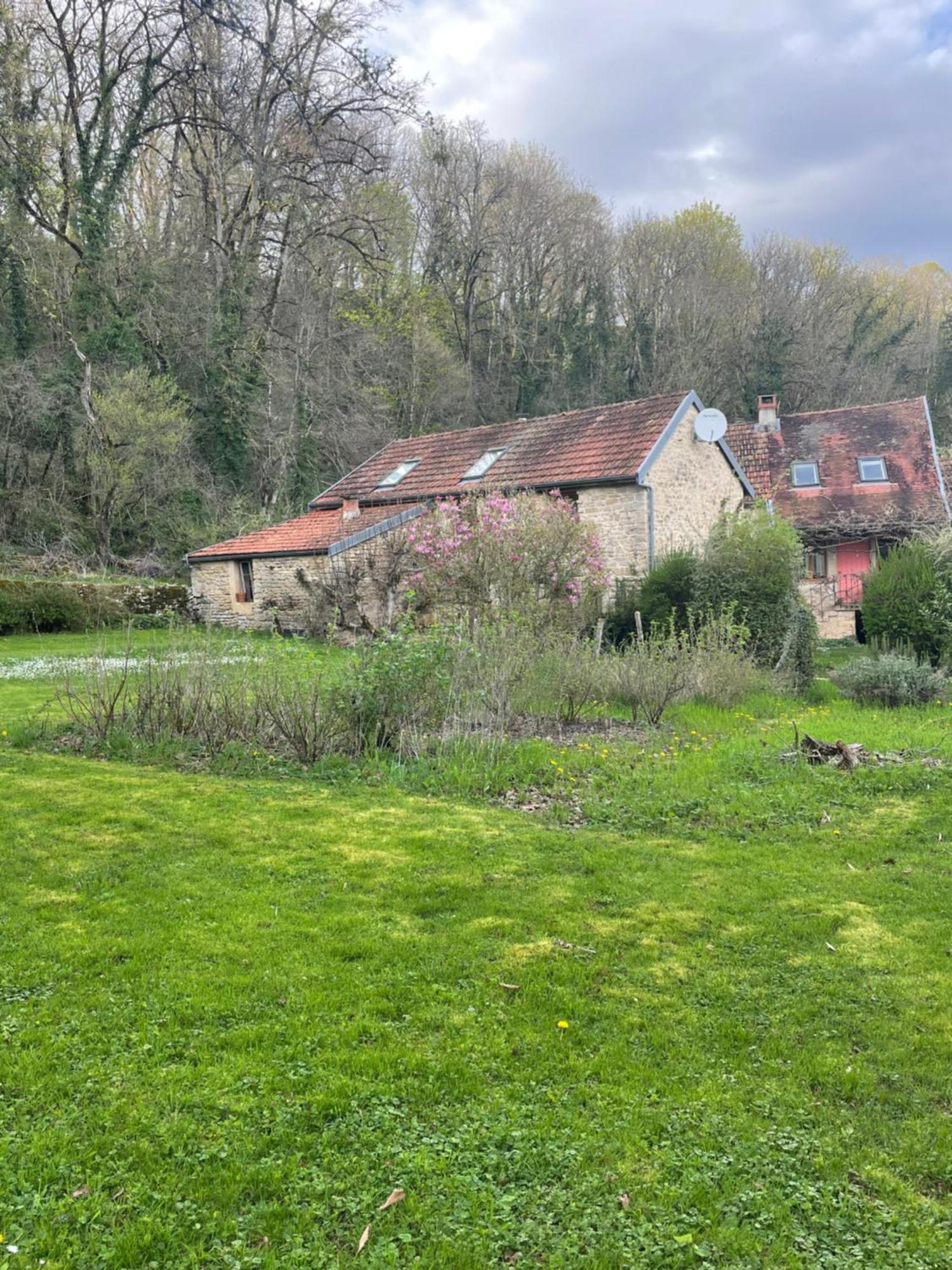 Villa O Bonheurs Simples D'Ecorsaint Ici Doucement à Hauteroche Extérieur photo